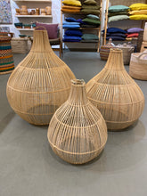 Lade das Bild in den Galerie-Viewer, Onion Lampenschirm