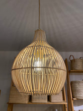 Lade das Bild in den Galerie-Viewer, Onion Lampenschirm