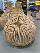 Lade das Bild in den Galerie-Viewer, Onion Lampenschirm