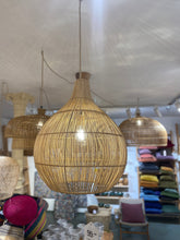 Lade das Bild in den Galerie-Viewer, Onion Lampenschirm