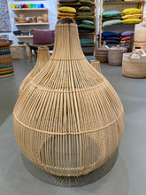 Lade das Bild in den Galerie-Viewer, Onion Lampenschirm
