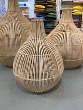 Lade das Bild in den Galerie-Viewer, Onion Lampenschirm
